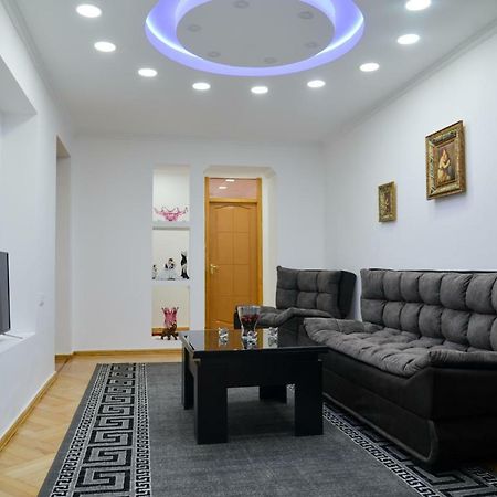 Anastasia Apartment Kutaisi Eksteriør billede
