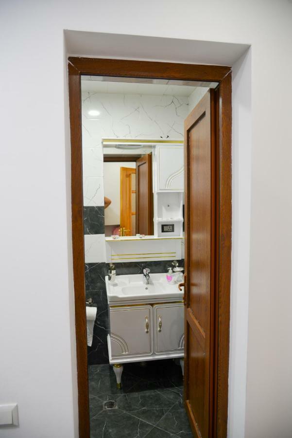 Anastasia Apartment Kutaisi Eksteriør billede