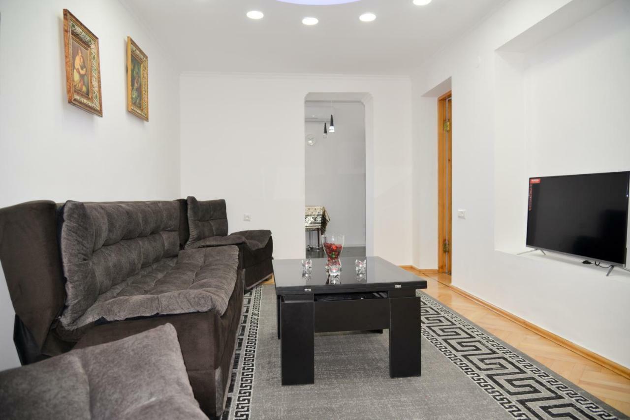Anastasia Apartment Kutaisi Eksteriør billede